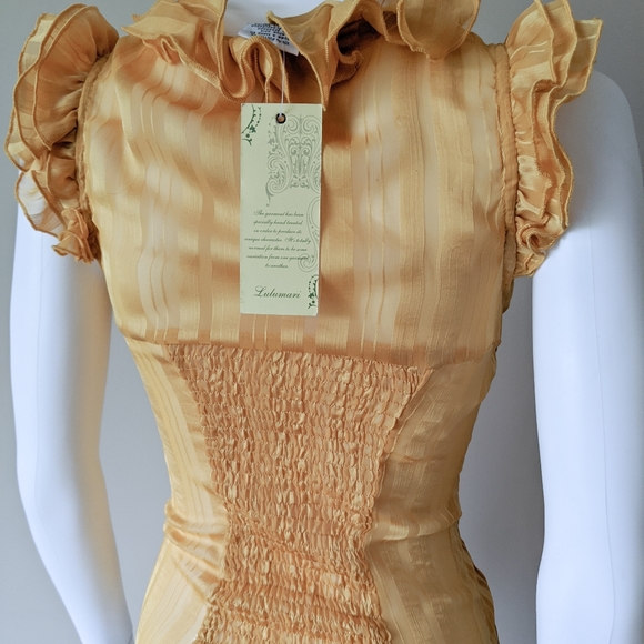 NWT Yellow Ruffle Shoulder Top - Picture 6 of 7